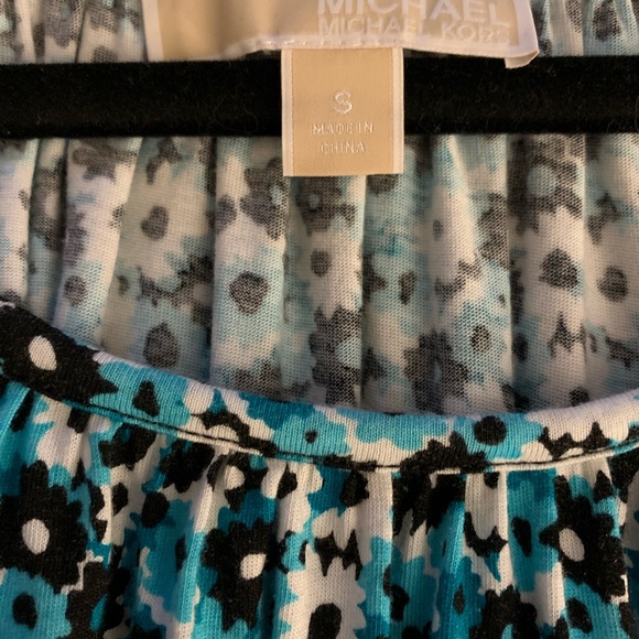 🔥Michael Kors blouse - Picture 4 of 4